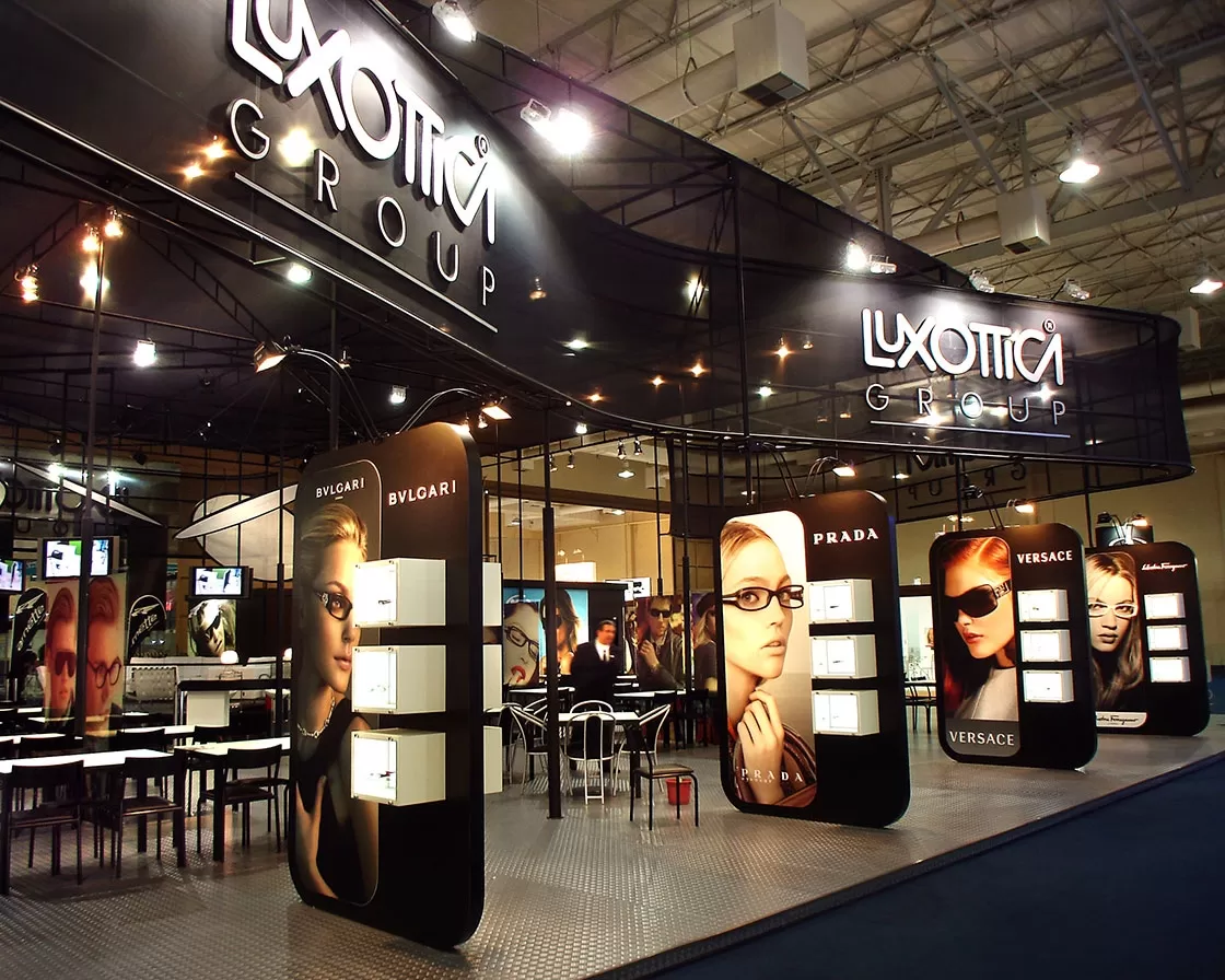 Luxottica va a gonfie vele e premia i dipendenti dei suoi stabilimenti