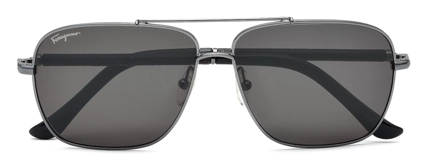 Luxottica va a gonfie vele e premia i dipendenti dei suoi stabilimenti