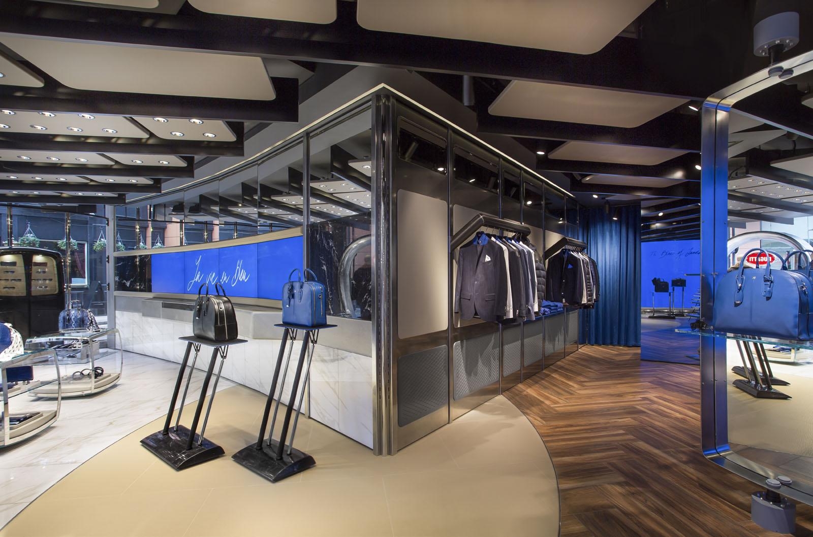 Bugatti, a Londra l’esordio nel retail moda