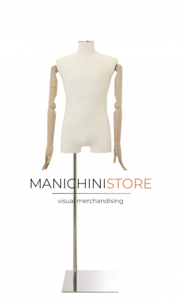 Busto uomo in tessuto avorio con braccia in legno e base cromata