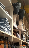 Gambe donna appese - bianco opale