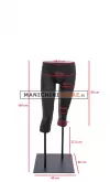 Gambe uomo nere con base nera