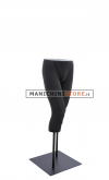 Gambe uomo nere con base nera