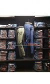 Gambe uomo snodate con base quadra
