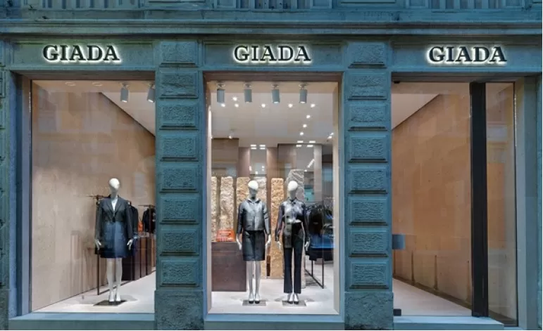 Su Curiel le mani di Redstone (Giada)