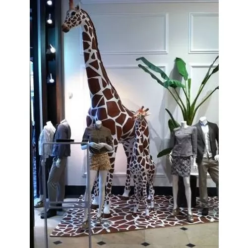 Giraffa per allestimento vetrina - REALISTICA H320