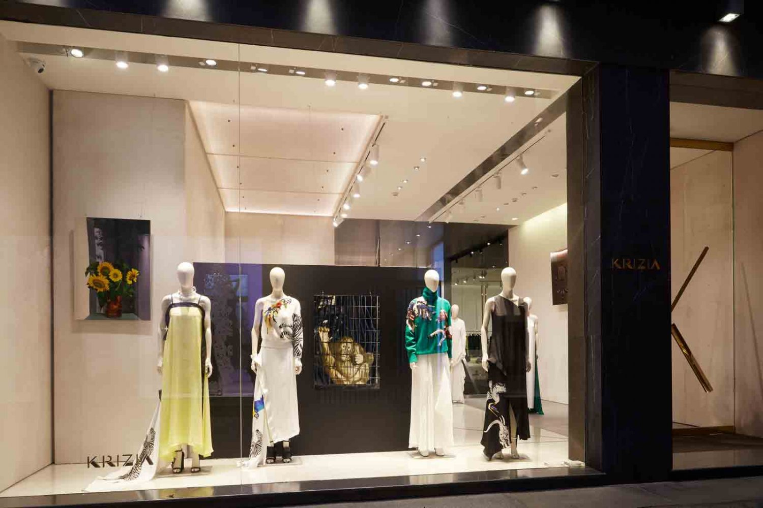 Krizia closes the historic flagship in the Quadrilatero