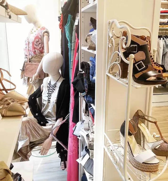 EmyQ Outlet