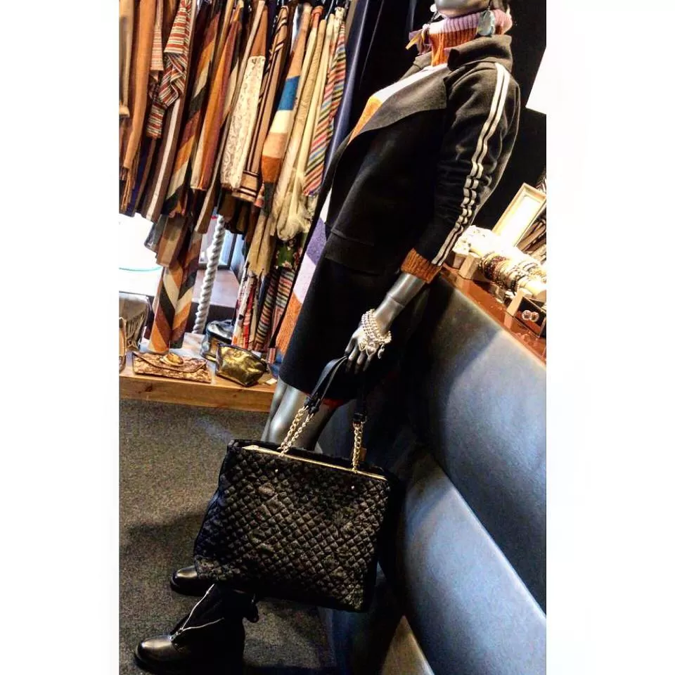 MONO Accessories