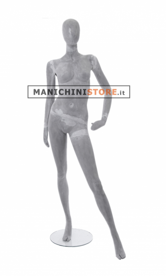 female mannequin 6 with egg head - casual