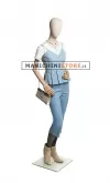 Manichino donna in tessuto sabbia con braccia in legno Z1
