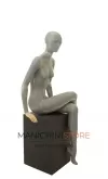 Manichino donna seduto in vetroresina grezza - da verniciare
