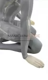 Manichino uomo inginocchiato in vetroresina grezza - da verniciare