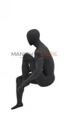 Manichino uomo sportivo seduto grigio salis - fine serie