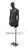 Busto torso uomo nero con braccia e testa scolpita