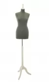 Busto donna con maglina verde e base treppiede