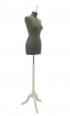 Busto donna con maglina verde e base treppiede