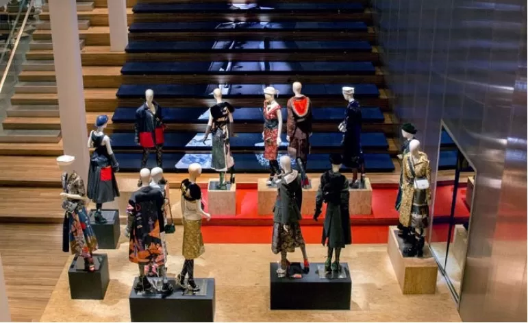 Prada, gi&agrave; in negozio la collezione A/I 2016