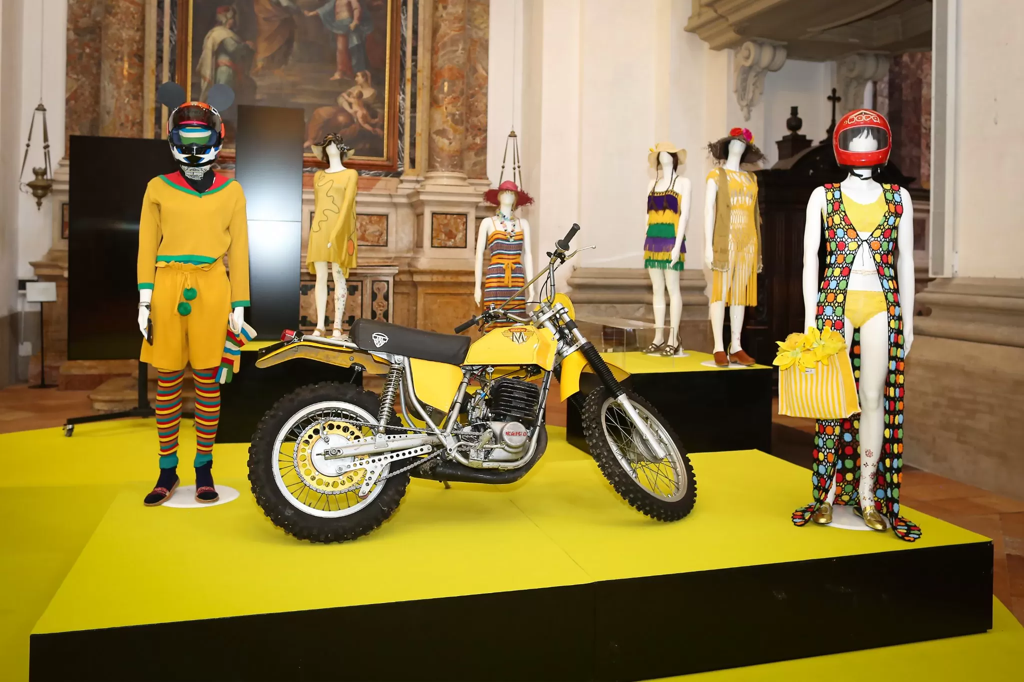 PUNTI INCROCIATI: Moda, Motori e Design