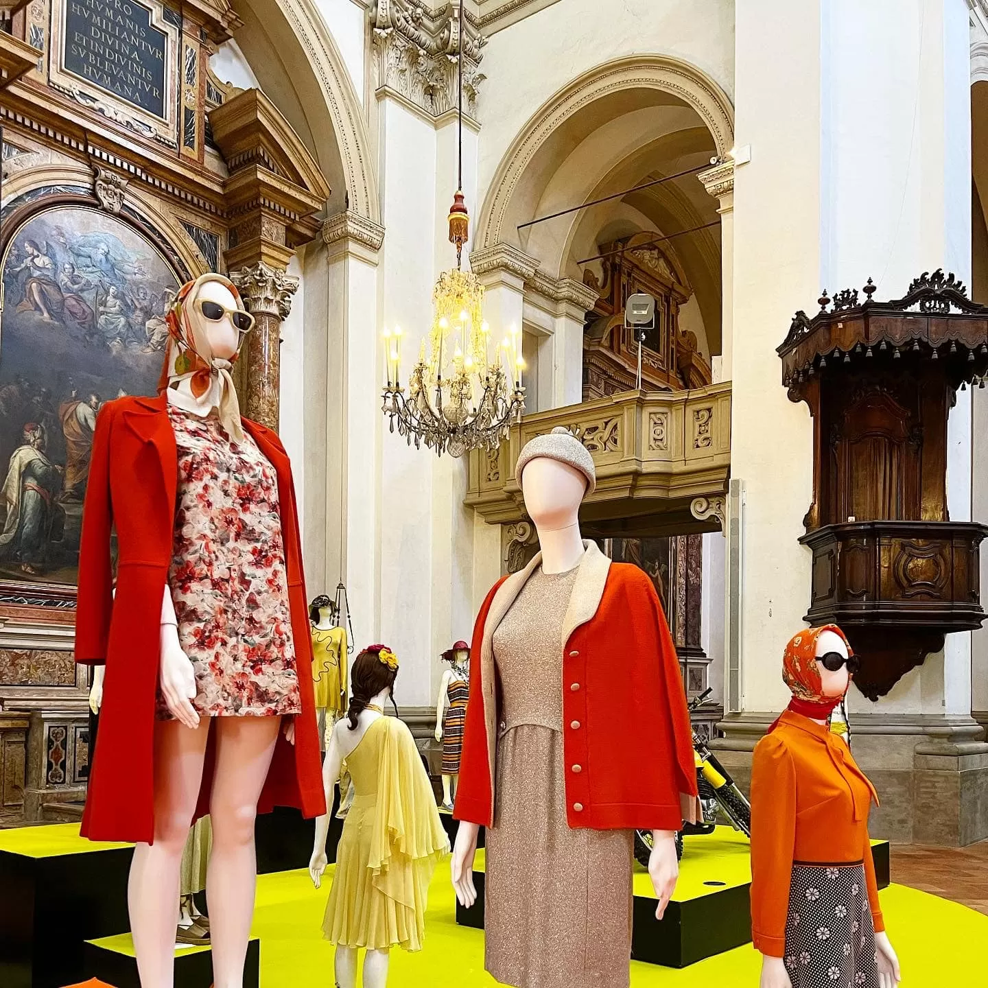 PUNTI INCROCIATI: Moda, Motori e Design