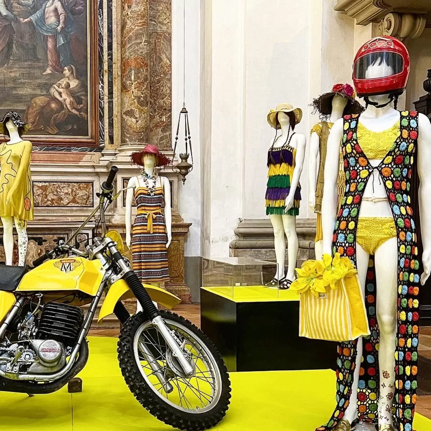PUNTI INCROCIATI: Moda, Motori e Design