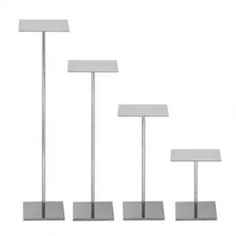 Tavolini ed Espositori a Ripiani