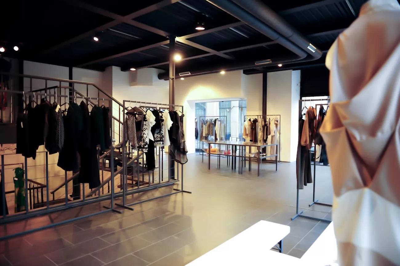 Walter Dang, elegante store