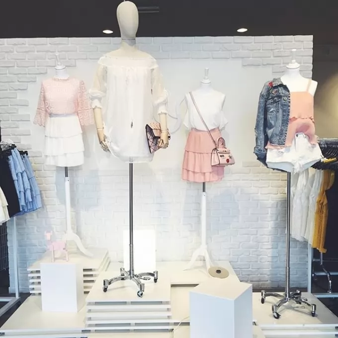 WIYA SHOWROOM
