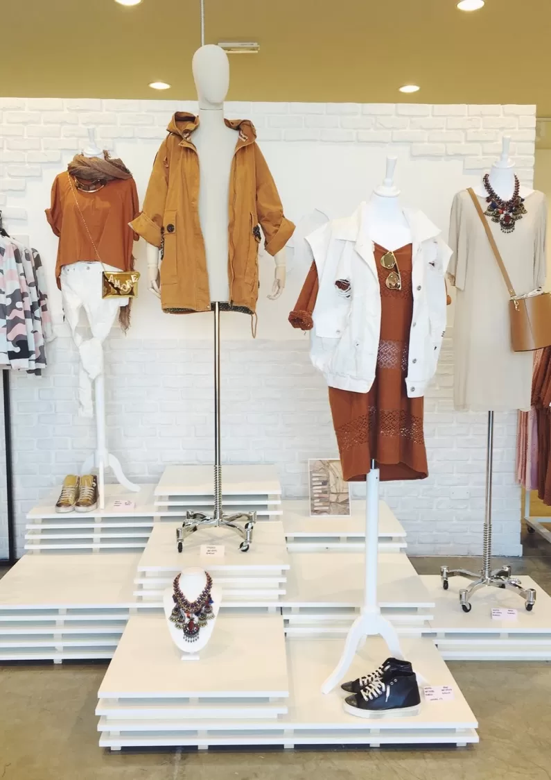 WIYA SHOWROOM