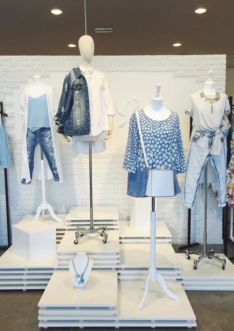 WIYA SHOWROOM