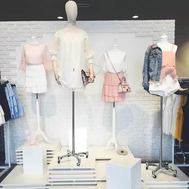 WIYA SHOWROOM